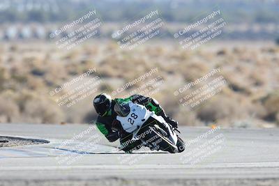 media/Dec-07-2025-CVMA (Sun) [[3e7d2de5dc]]/Race 12- Formula 40 MW and LW/